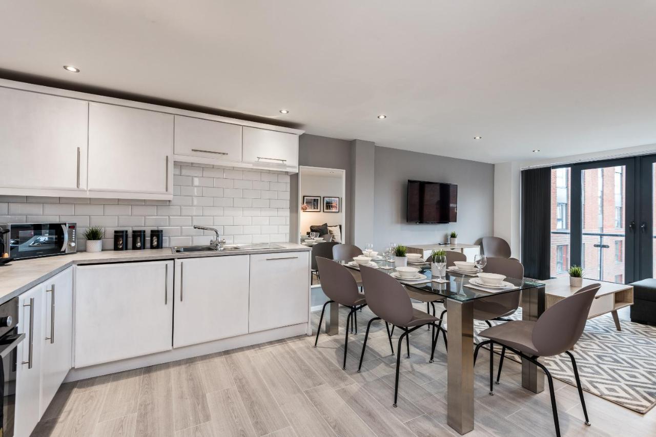 Host Apartments - Contemporary 3 Bed Apt With Balcony - Perfect For Long Stays Liverpool Zewnętrze zdjęcie