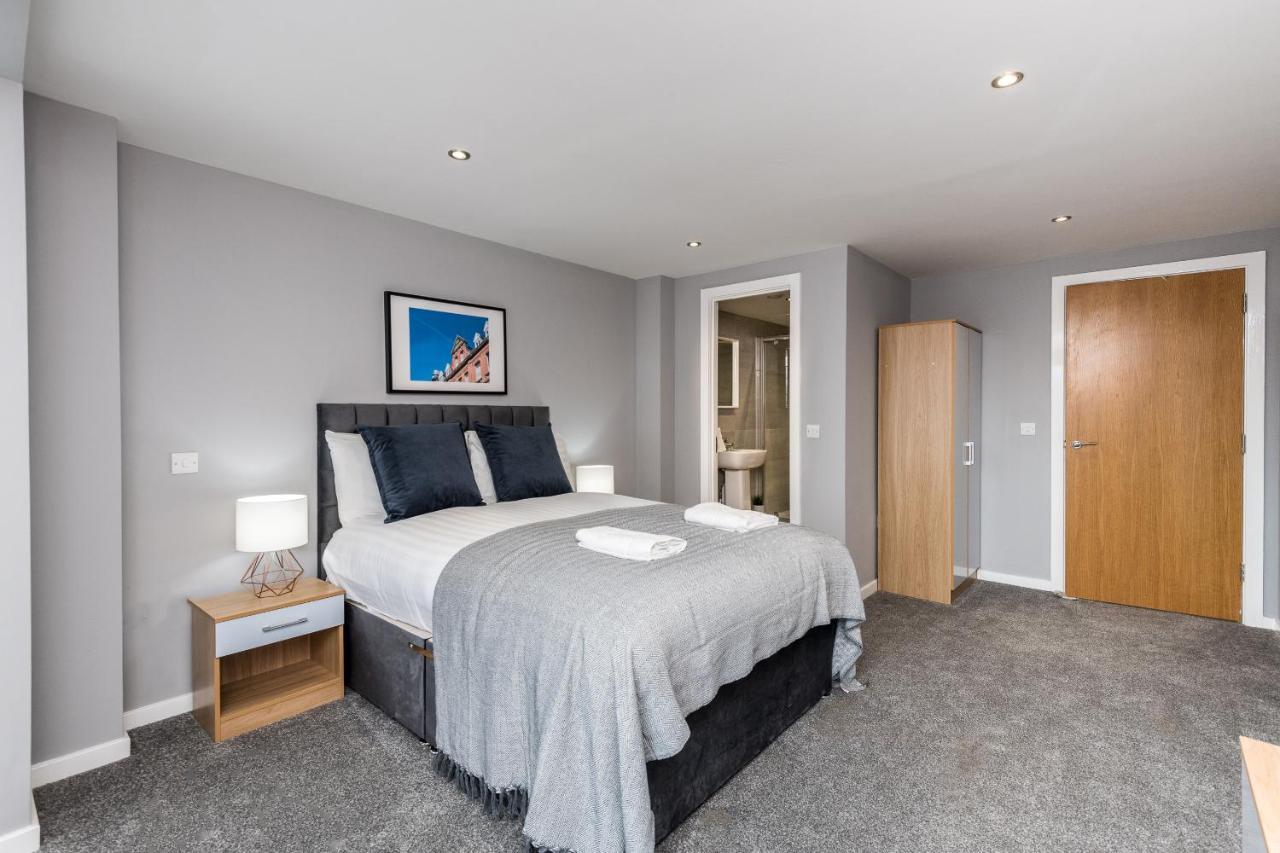 Host Apartments - Contemporary 3 Bed Apt With Balcony - Perfect For Long Stays Liverpool Zewnętrze zdjęcie