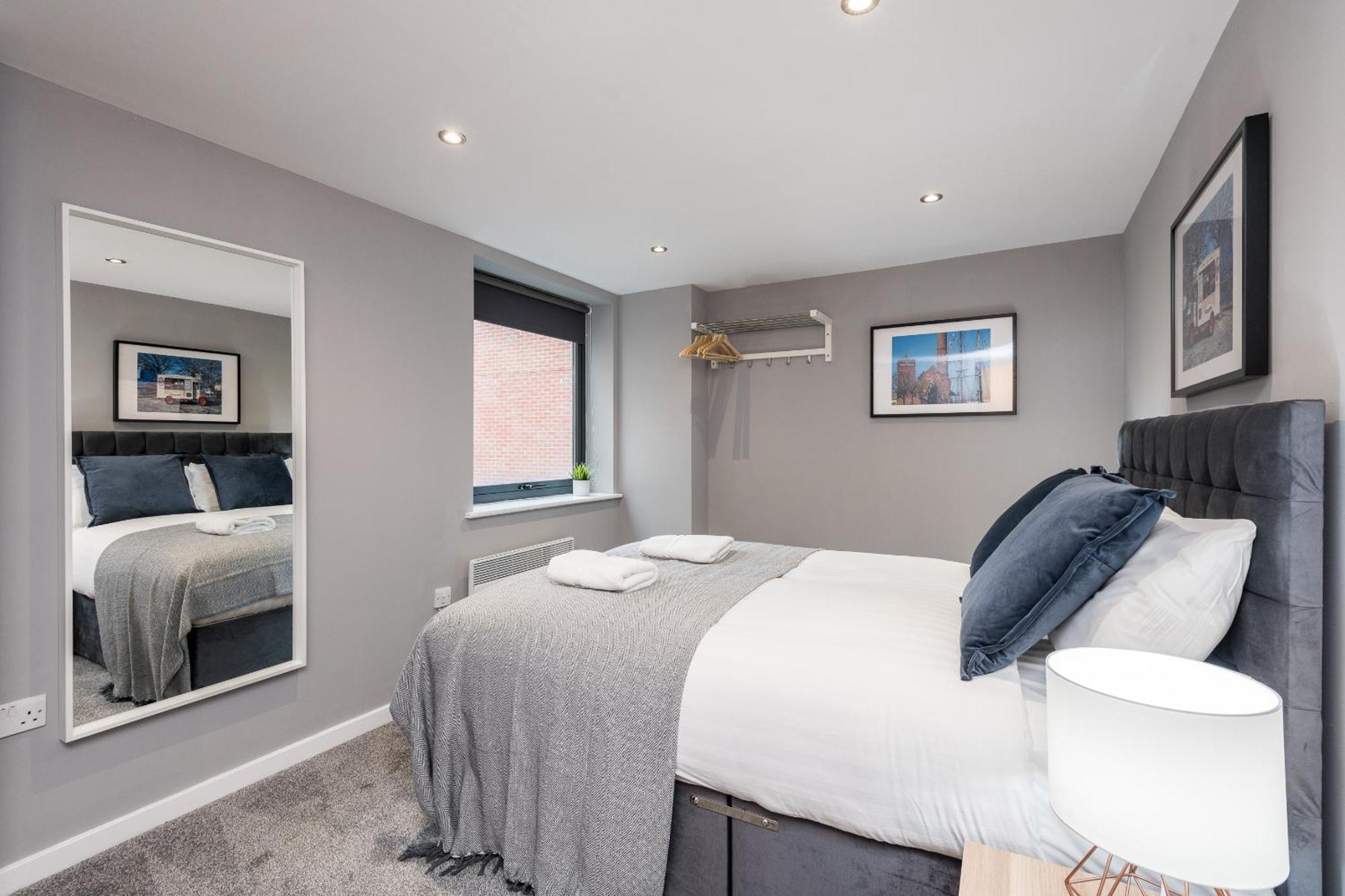 Host Apartments - Contemporary 3 Bed Apt With Balcony - Perfect For Long Stays Liverpool Zewnętrze zdjęcie